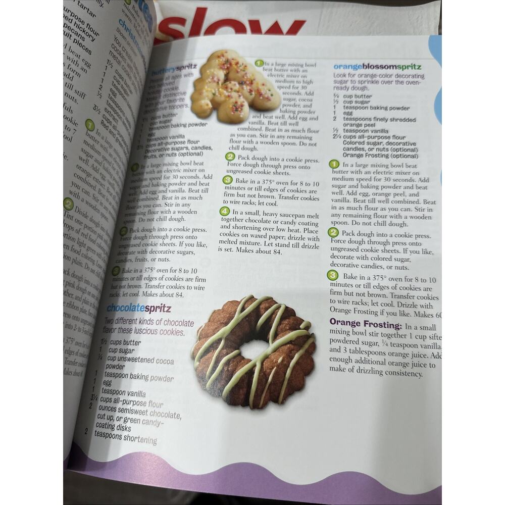 Better Homes and Gardens All-Time Favorite Christmas Cookies Cookbook - Picture 4 of 8